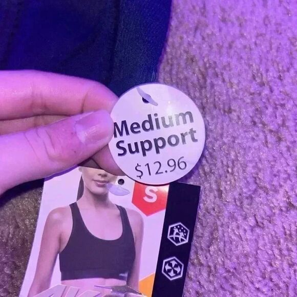 Aviva, sports bra, seamless size 4-6 or small - Picture 5 of 5